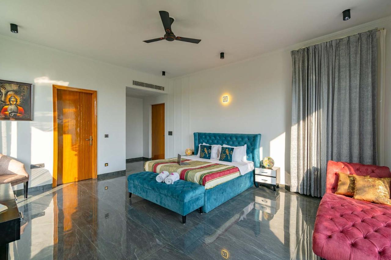 Stayvista At Le Blanc Escape W Outdoor Pool Sohna 外观 照片
