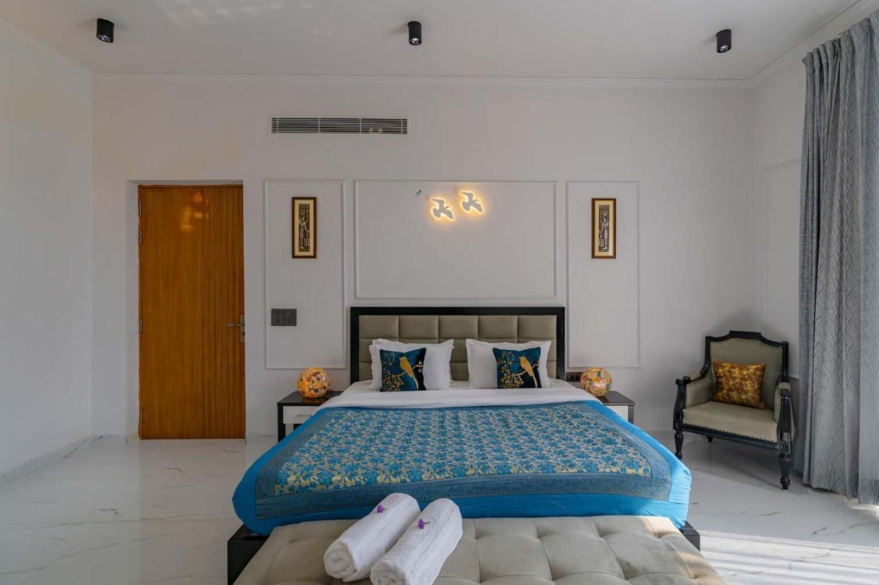 Stayvista At Le Blanc Escape W Outdoor Pool Sohna 外观 照片