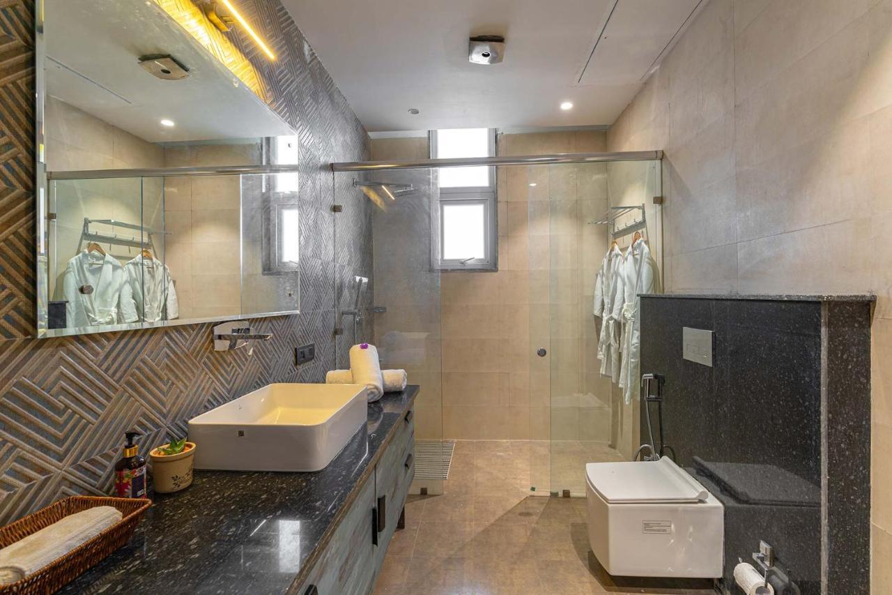 Stayvista At Le Blanc Escape W Outdoor Pool Sohna 外观 照片